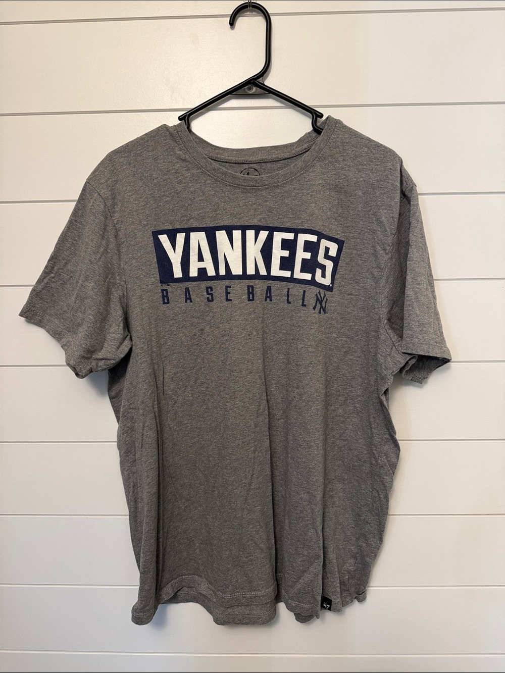 47 Brand Yankees Gray Short-Sleeve Baseball Tee with Navy White Logo
